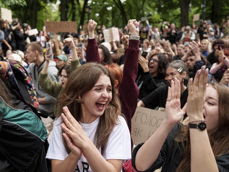 烏克蘭修法回應民間抗議 國會全票通過反貪腐新案 烏克蘭修法回應民間抗議 國會全票通過反貪腐新案
