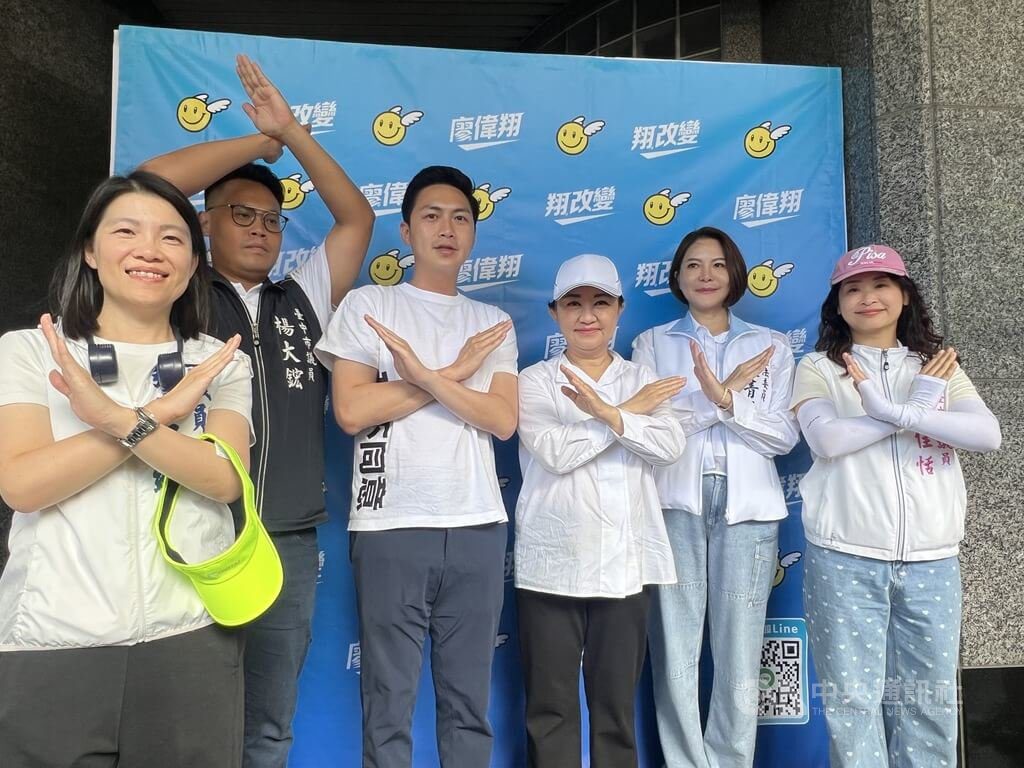 台中媽媽站出來挺罷免  盧秀燕陪3藍委車掃反罷