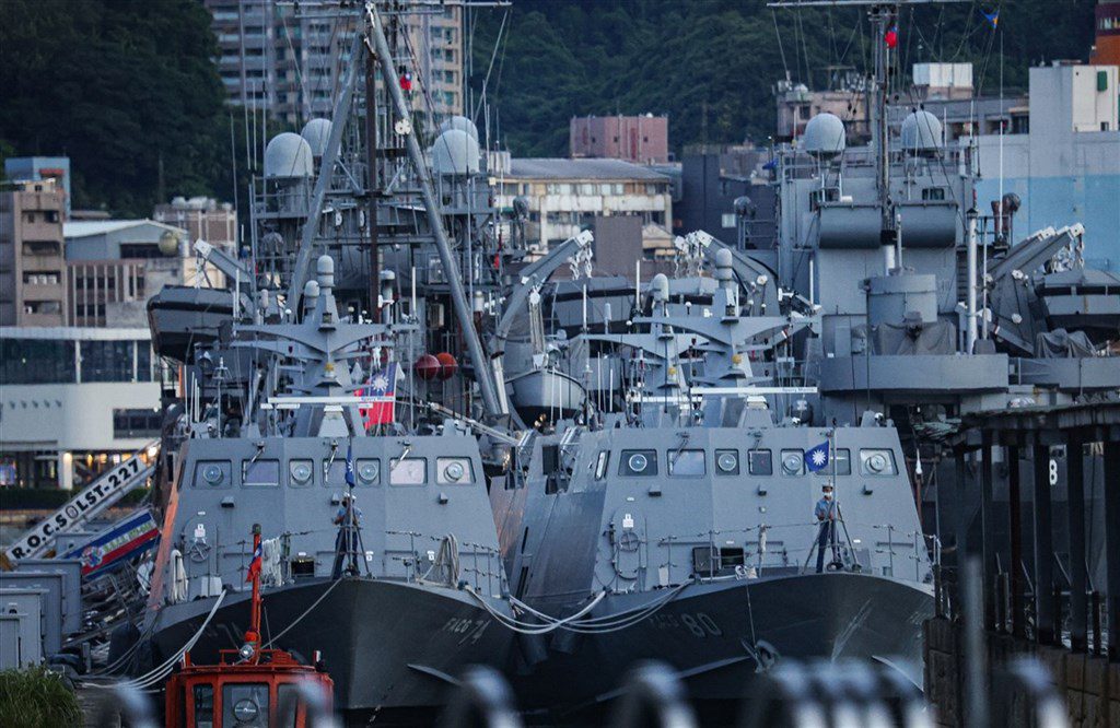 大罷免前中共34機艦船擾台 國軍嚴密監控 大罷免前中共34機艦船擾台 國軍嚴密監控