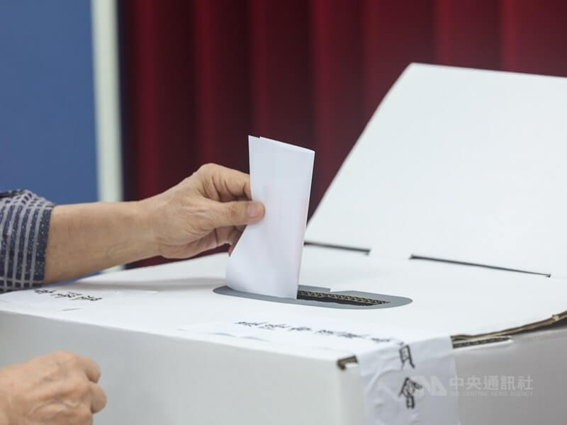 立委籲爸爸媽媽站出來　為自己孩子投下同意罷免票