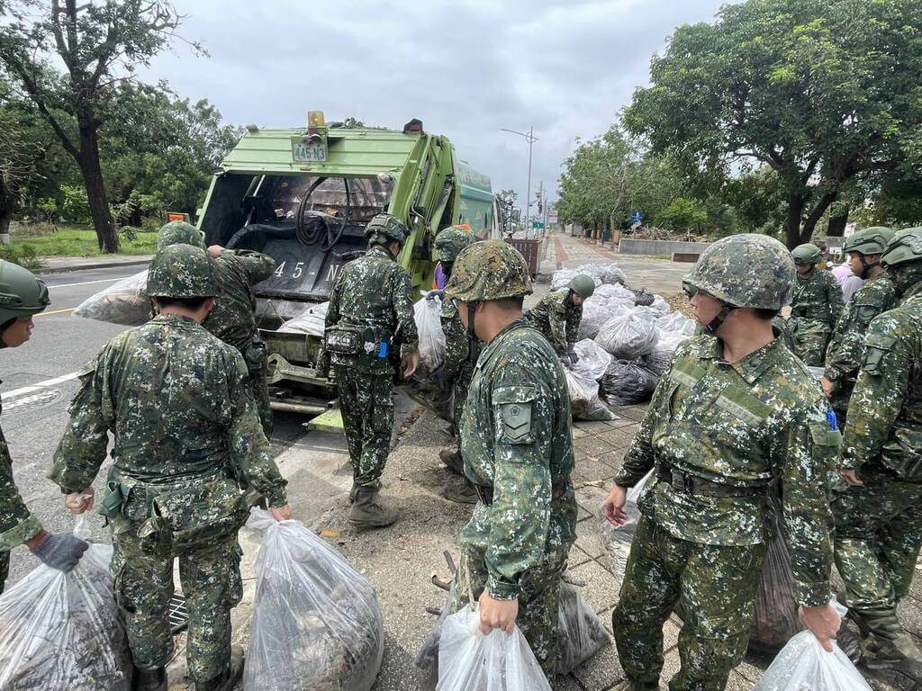 助台南復原家園　四戰區迄今3053人次救災