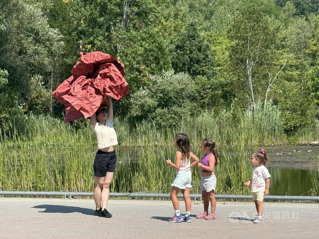 多倫多夏日藝術節 「自由步」系列戶外驚豔演出 多倫多夏日藝術節 「自由步」系列戶外驚豔演出