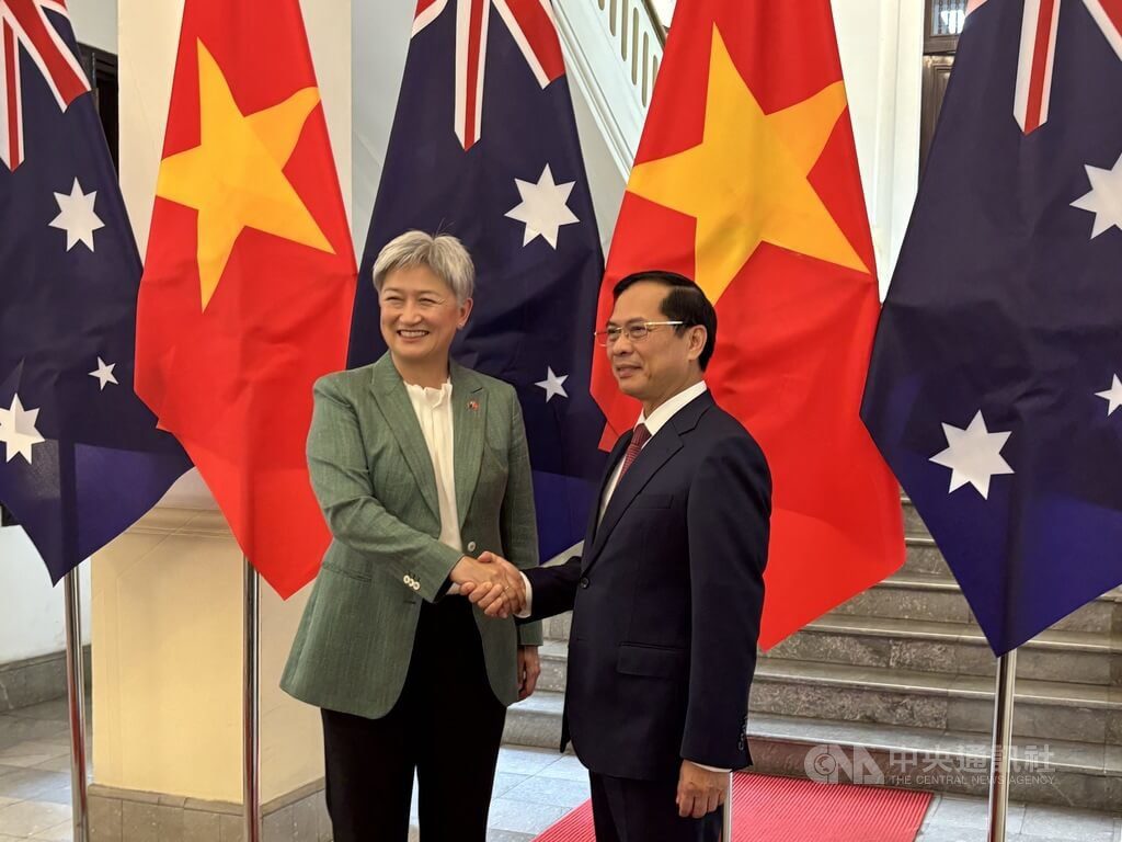 越南、澳洲外長會議深化戰略夥伴 重申區域和平穩定 越南、澳洲外長會議深化戰略夥伴 重申區域和平穩定