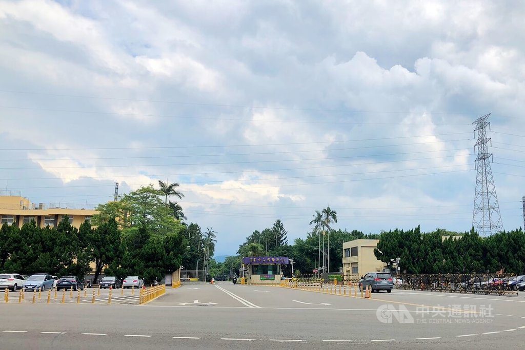 中科院龍門院區火災 現場已獲控制幸無人員傷損 中科院龍門院區火災 現場已獲控制幸無人員傷損