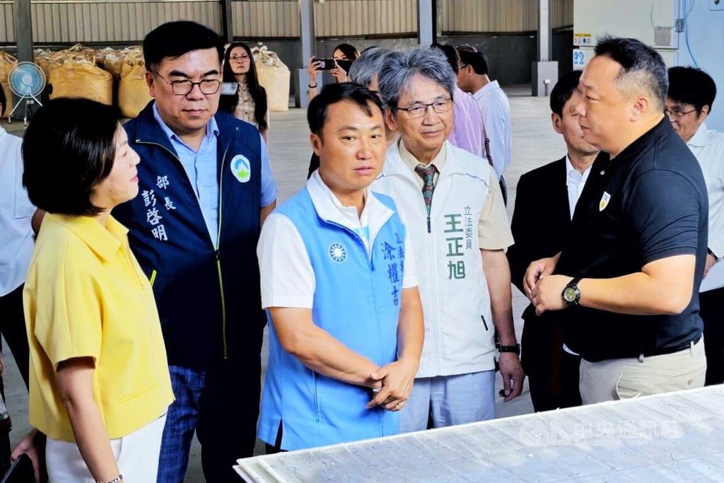 風災損壞光電板清除拖延 環境部已開罰900萬元 風災損壞光電板清除拖延 環境部已開罰900萬元