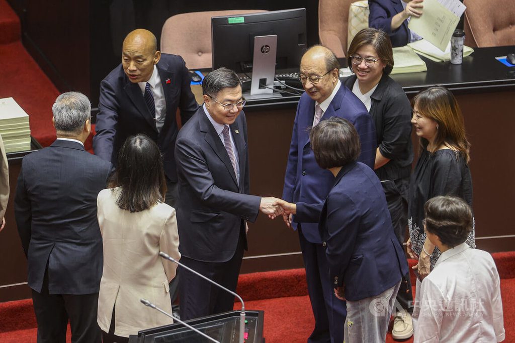 卓榮泰感謝朝野通過民眾所需法案 啟動未來好開端 卓榮泰感謝朝野通過民眾所需法案 啟動未來好開端