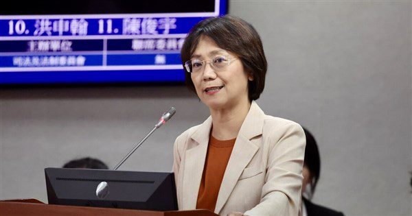 提案國家公園禁光電惹議 藍委:山屋氣象站不受影響 提案國家公園禁光電惹議 藍委:山屋氣象站不受影響