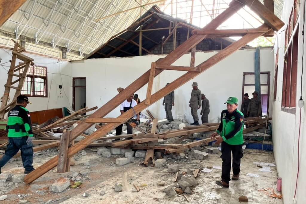 規模6.0地震襲印尼蘇拉威西島 數十人受傷 規模6.0地震襲印尼蘇拉威西島 數十人受傷