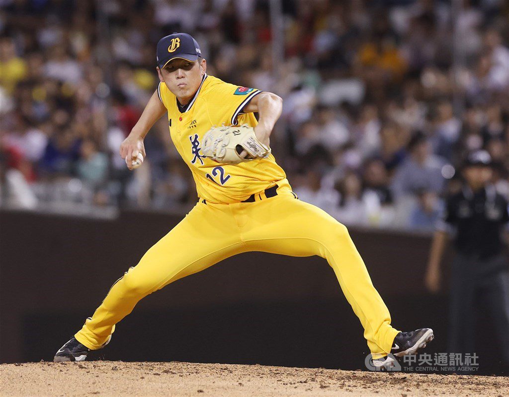 鄭浩均幫取「中信薛哲」等綽號 替林暉盛首勝開心 鄭浩均幫取「中信薛哲」等綽號 替林暉盛首勝開心