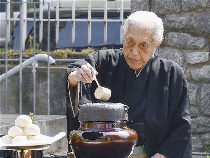 「一碗茶中出和平」 日本大宗匠千玄室102歲逝世 「一碗茶中出和平」 日本大宗匠千玄室102歲逝世