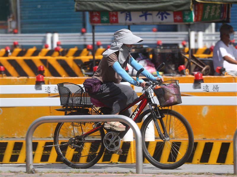 大台北、彰化防36度高溫 桃園以南留意午後雷陣雨 大台北、彰化防36度高溫 桃園以南留意午後雷陣雨