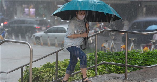 中部以北留意午後雷陣雨 大台北防36度高溫 中部以北留意午後雷陣雨 大台北防36度高溫