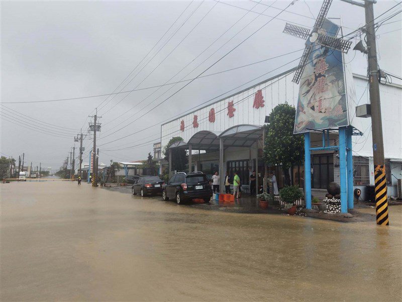 高雄及屏東山區防超大豪雨 南高屏恐有大豪雨 高雄及屏東山區防超大豪雨 南高屏恐有大豪雨