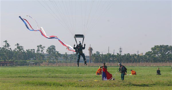 強化高空滲透跳傘訓練 陸軍打造垂直風洞設施 強化高空滲透跳傘訓練 陸軍打造垂直風洞設施