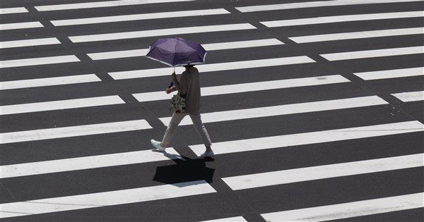 大台北防38度高溫紫外線強 午後苗栗以南山區大雨 大台北防38度高溫紫外線強 午後苗栗以南山區大雨