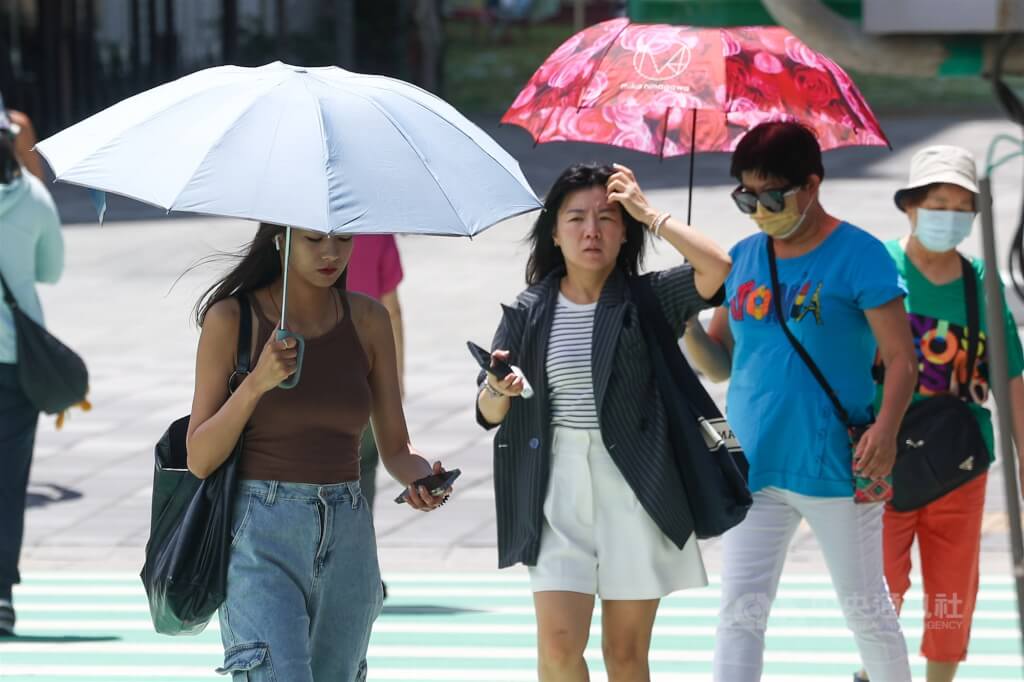 8、9日晴朗酷熱 吳德榮:留意颱風楊柳動向 8、9日晴朗酷熱 吳德榮:留意颱風楊柳動向
