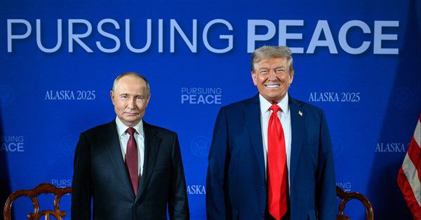 川普稱與蒲亭談及土地交換議題 暫不考慮制裁俄 川普稱與蒲亭談及土地交換議題 暫不考慮制裁俄