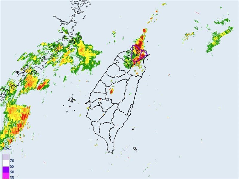 大台北強烈午後對流 天氣風險:每分鐘閃電440次 大台北強烈午後對流 天氣風險:每分鐘閃電440次