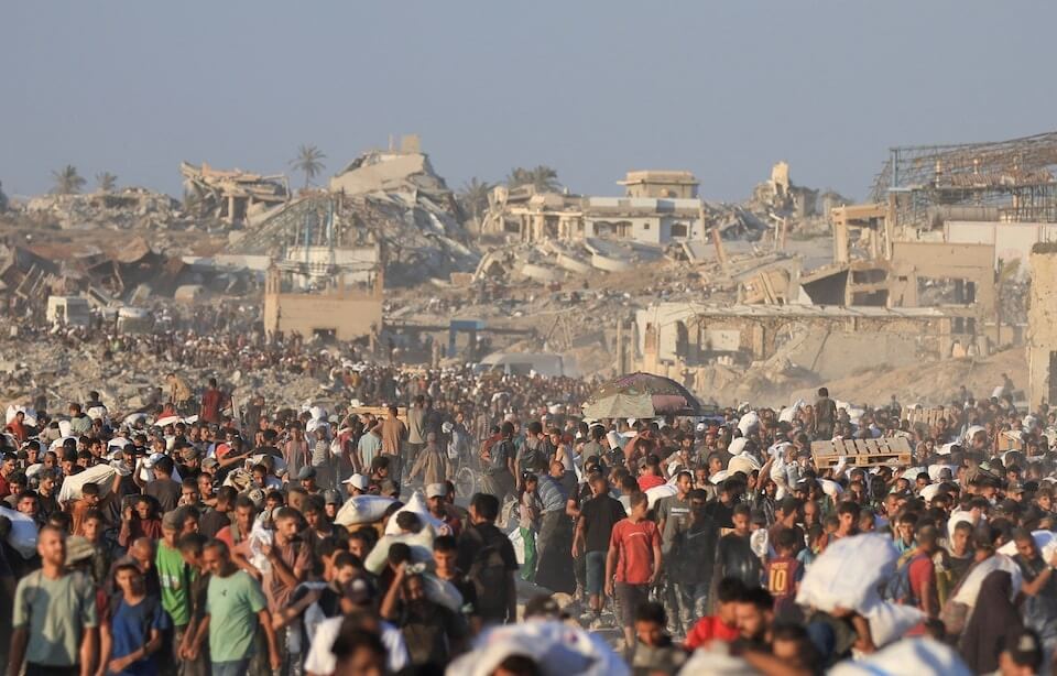 加薩援糧遭幫派攔截轉賣 最弱勢飢民難獲救助 加薩援糧遭幫派攔截轉賣 最弱勢飢民難獲救助