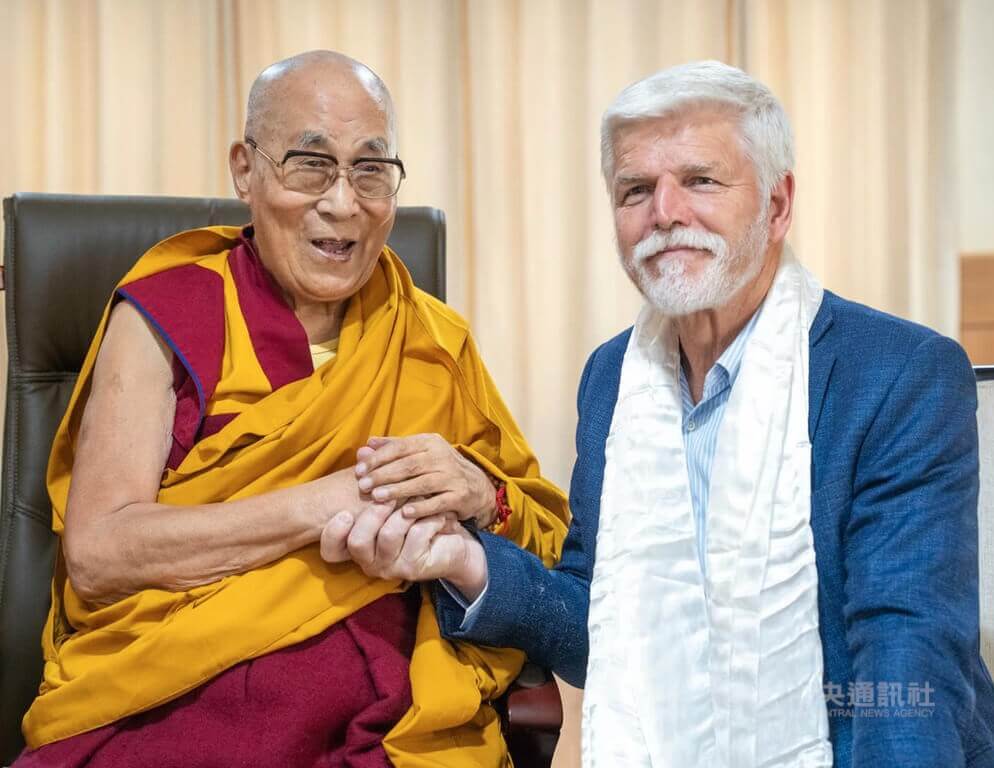 不滿拜會達賴 中國:不與捷克總統進行任何交往 不滿拜會達賴 中國:不與捷克總統進行任何交往