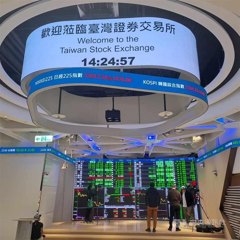 外資賣超32億 砍台新金7.5萬張最多 外資賣超32億 砍台新金7.5萬張最多