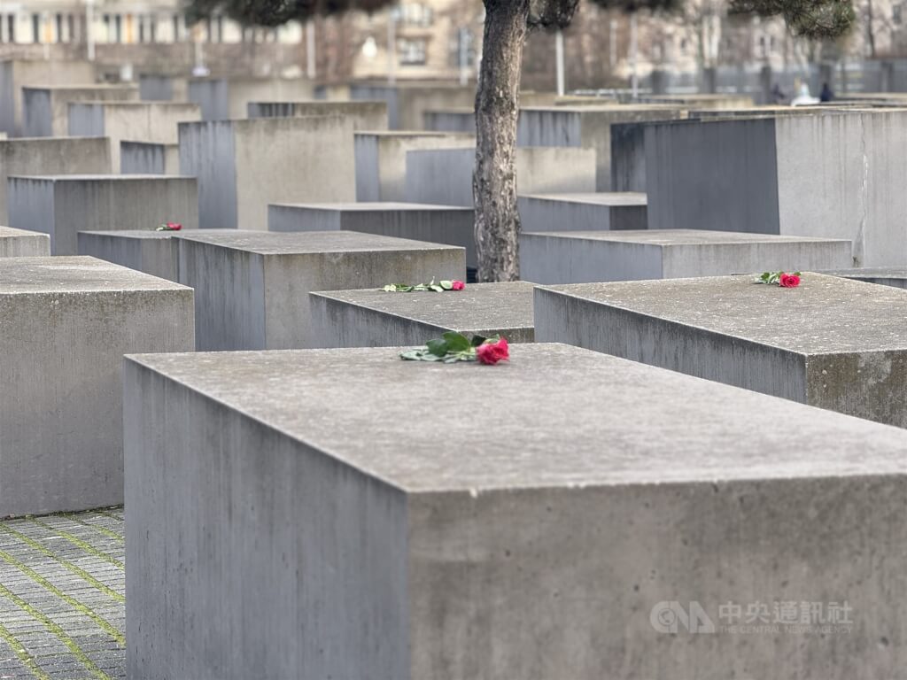 八炯被爆仿效納粹 德國在台協會譴責崇拜納粹行為 八炯被爆仿效納粹 德國在台協會譴責崇拜納粹行為