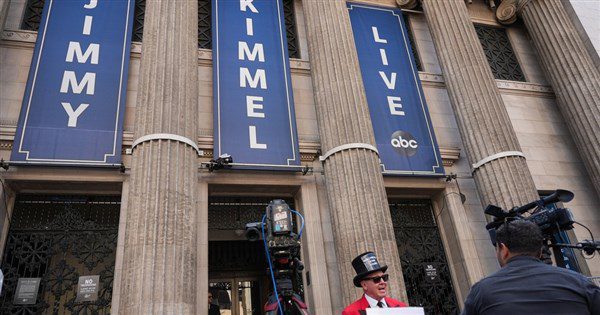 川普施壓反成助攻 吉米夜現場復播收視創10年新高 川普施壓反成助攻 吉米夜現場復播收視創10年新高