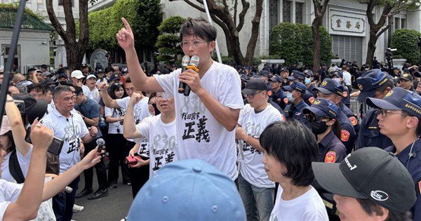 北市中正一分局:未接獲「放人一步立刻拔官」訊息 北市中正一分局:未接獲「放人一步立刻拔官」訊息