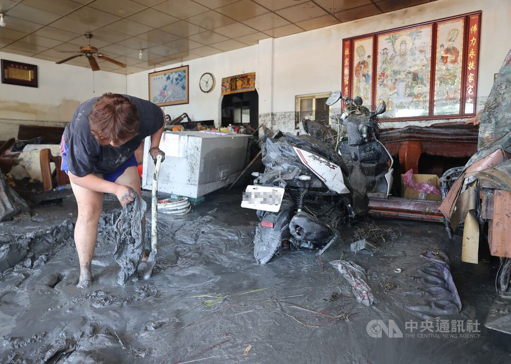 綠白呼籲正視花蓮災區復原 互批抹黑、轉移焦點 綠白呼籲正視花蓮災區復原 互批抹黑、轉移焦點