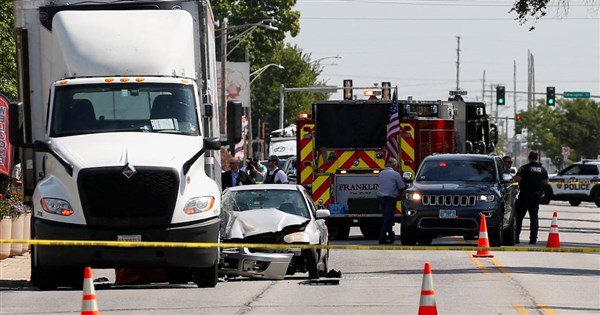 ICE人員芝加哥掃蕩移民遭衝撞 擊斃38歲墨西哥男 ICE人員芝加哥掃蕩移民遭衝撞 擊斃38歲墨西哥男