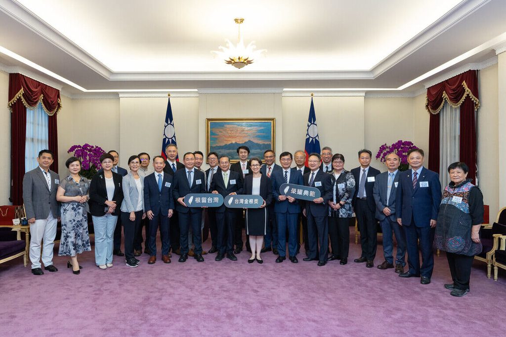 副總統:出口產值首度超越韓國是台灣產業努力成果 副總統:出口產值首度超越韓國是台灣產業努力成果