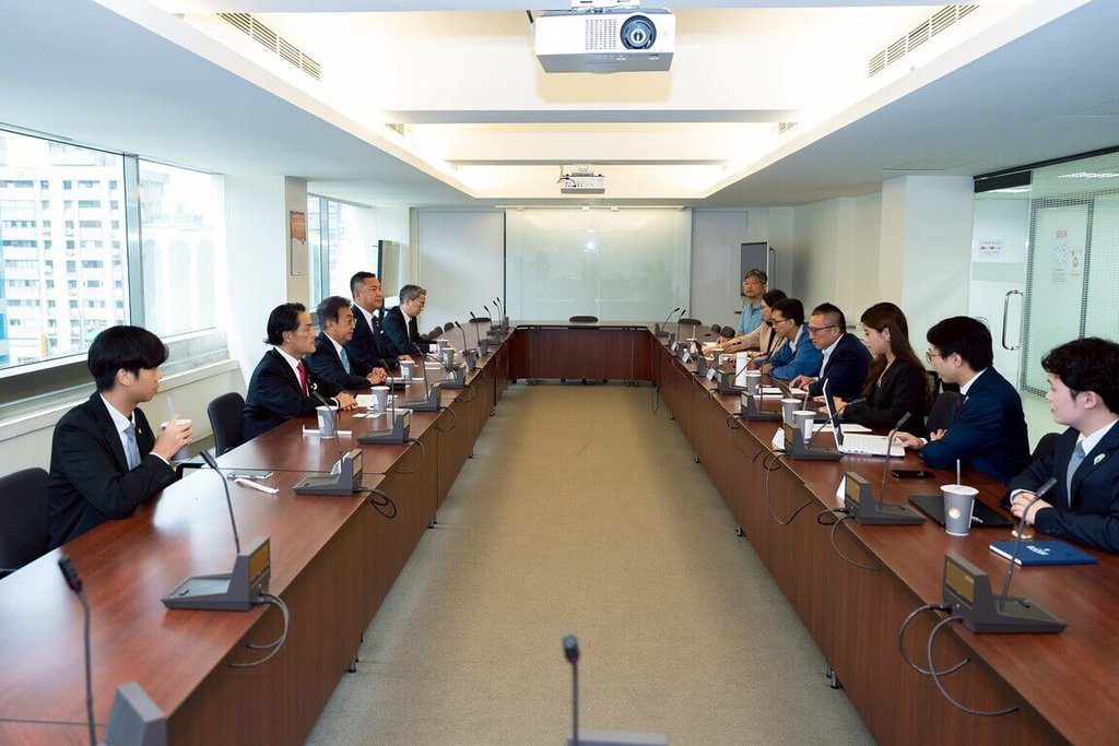 日自民黨議員拜會民眾黨 聚焦不在籍投票、關稅議題 日自民黨議員拜會民眾黨 聚焦不在籍投票、關稅議題