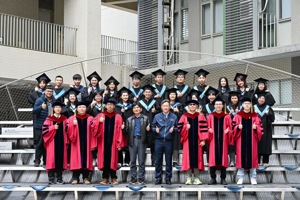 陽明交大非理工半導體專班　首屆畢業生半數進產業