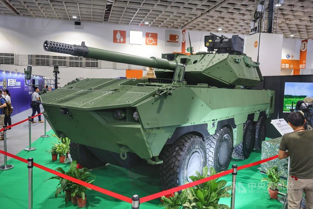 105公厘輪型戰車國防展亮相 車高降到3公尺以下 105公厘輪型戰車國防展亮相 車高降到3公尺以下