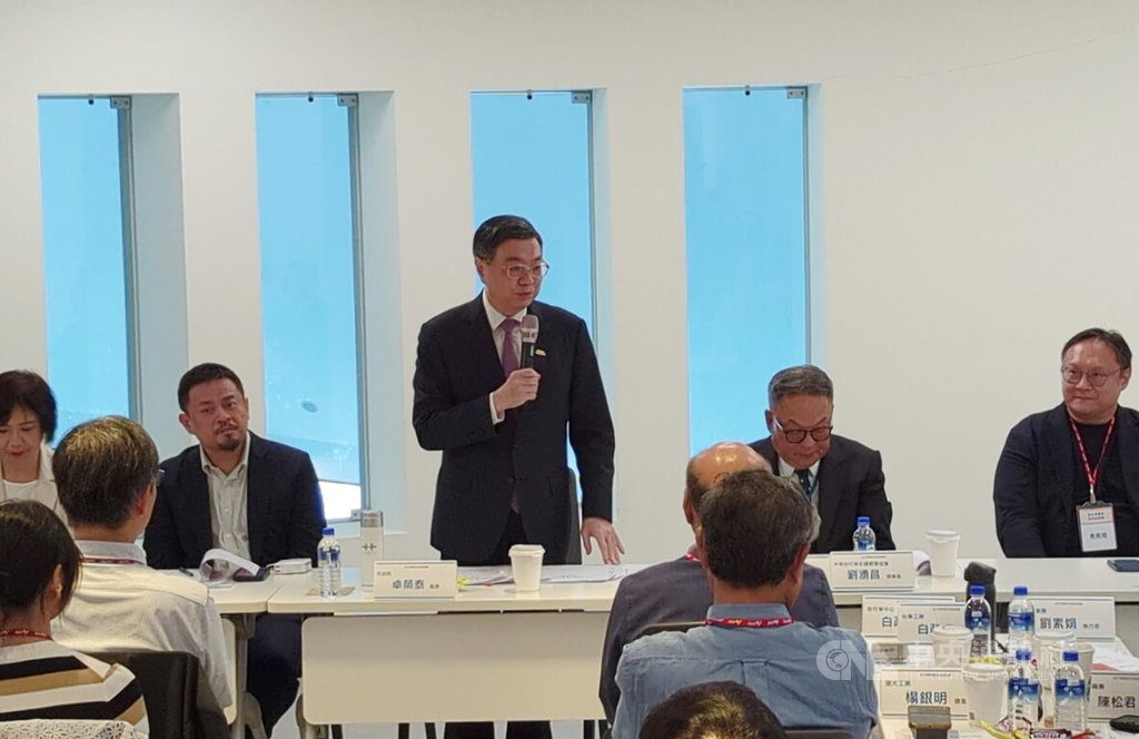卓榮泰台中座談自行車業者 盼助數位綠能轉型 卓榮泰台中座談自行車業者 盼助數位綠能轉型