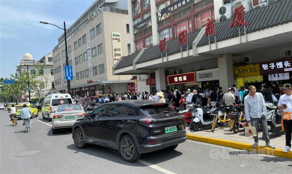 中國2024年網約車司機約748萬人 月入平均3.2萬元 中國2024年網約車司機約748萬人 月入平均3.2萬元