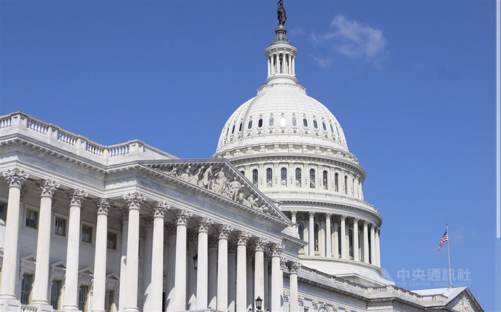 民主黨將支持表彰柯克決議 切割極左免落口實 民主黨將支持表彰柯克決議 切割極左免落口實