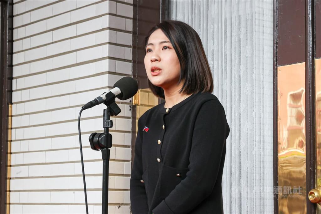 指溫朗東裝瘋逃兵等遭提告誹謗 徐巧芯獲不起訴 指溫朗東裝瘋逃兵等遭提告誹謗 徐巧芯獲不起訴