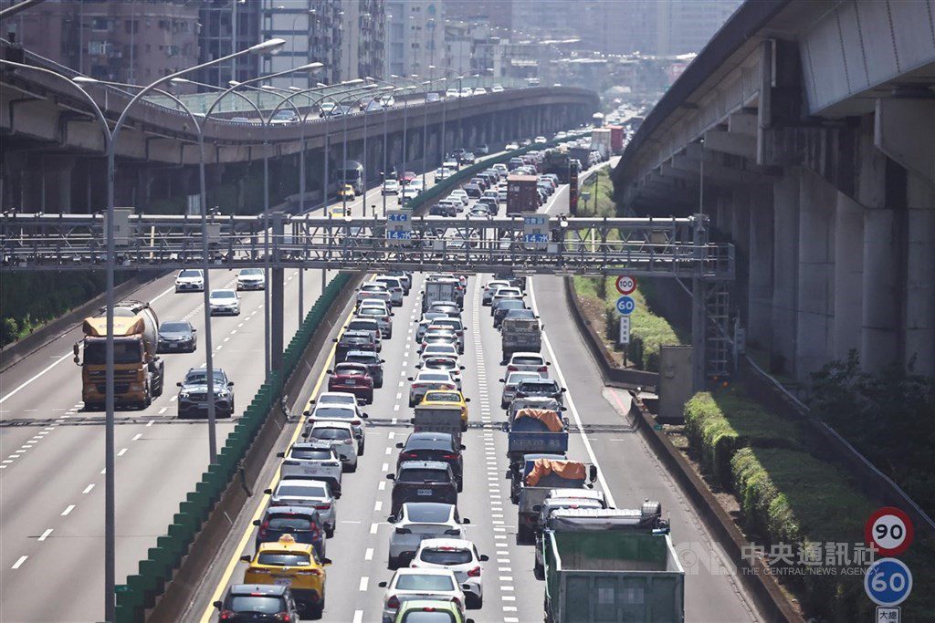 教師節3連假將至 高公局籲利用國道好走時段 教師節3連假將至 高公局籲利用國道好走時段