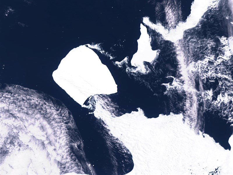 世界最大冰山走向滅亡 數週內將完全消失 世界最大冰山走向滅亡 數週內將完全消失