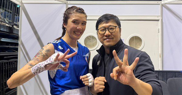 黃筱雯拇指腫成茄子 忍痛放血治療世錦賽摘金 黃筱雯拇指腫成茄子 忍痛放血治療世錦賽摘金