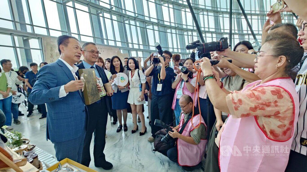 當故宮遇上農業精品 嘉義優鮮變身文化伴手禮 當故宮遇上農業精品 嘉義優鮮變身文化伴手禮