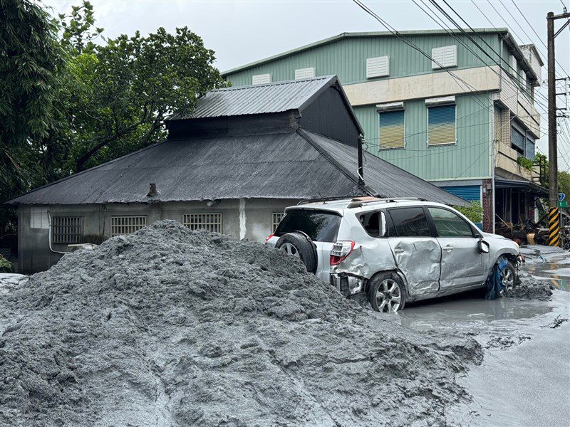 馬太鞍溪堰塞湖溢流增至17死 失聯下修至17人 馬太鞍溪堰塞湖溢流增至17死 失聯下修至17人