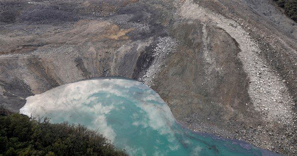 陳駿季:8月堰塞湖離滿水位50公尺 與此次情境不同 陳駿季:8月堰塞湖離滿水位50公尺 與此次情境不同