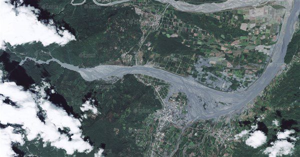 李鴻源:馬太鞍溪河床淤積 20年內淹水潛勢高 李鴻源:馬太鞍溪河床淤積 20年內淹水潛勢高