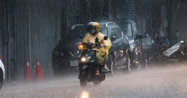 南方雲系北移各地午後防短時強降雨 高溫31至34度 南方雲系北移各地午後防短時強降雨 高溫31至34度