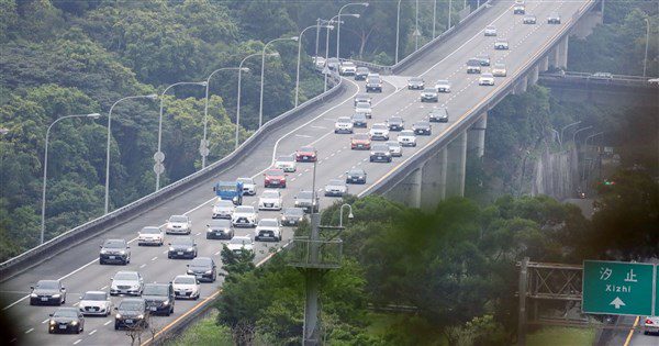 教師節連假 國道祭匝道封閉、高乘載及收費措施 教師節連假 國道祭匝道封閉、高乘載及收費措施
