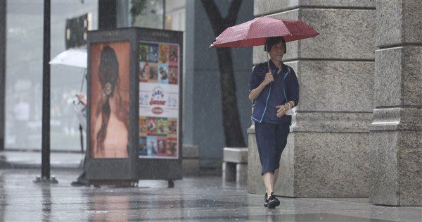 吳德榮:3日前水氣稍增 午後注意局部大雷雨 吳德榮:3日前水氣稍增 午後注意局部大雷雨