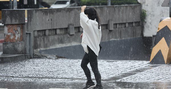 西半地區東半山區午後雷陣雨 南部近山區恐飆36度 西半地區東半山區午後雷陣雨 南部近山區恐飆36度