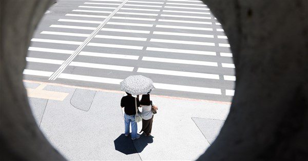 高溫範圍擴大至13縣市 新北五股飆39度 高溫範圍擴大至13縣市 新北五股飆39度